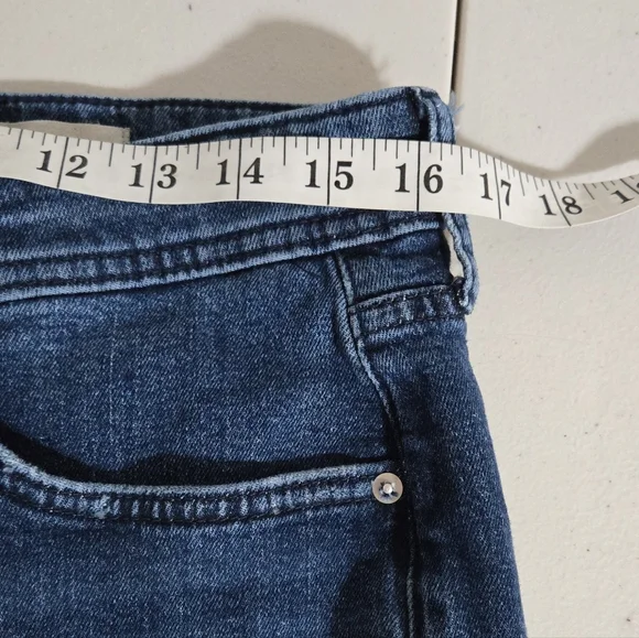 Pilcro and the Letterpress Boyfriend Slim Women's Denim Shorts Size 31 - Picture 12 of 12